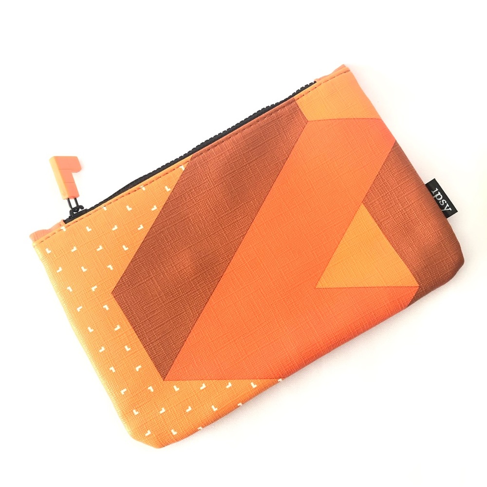 ♡super cute special edition makeup bag by ipsy♡